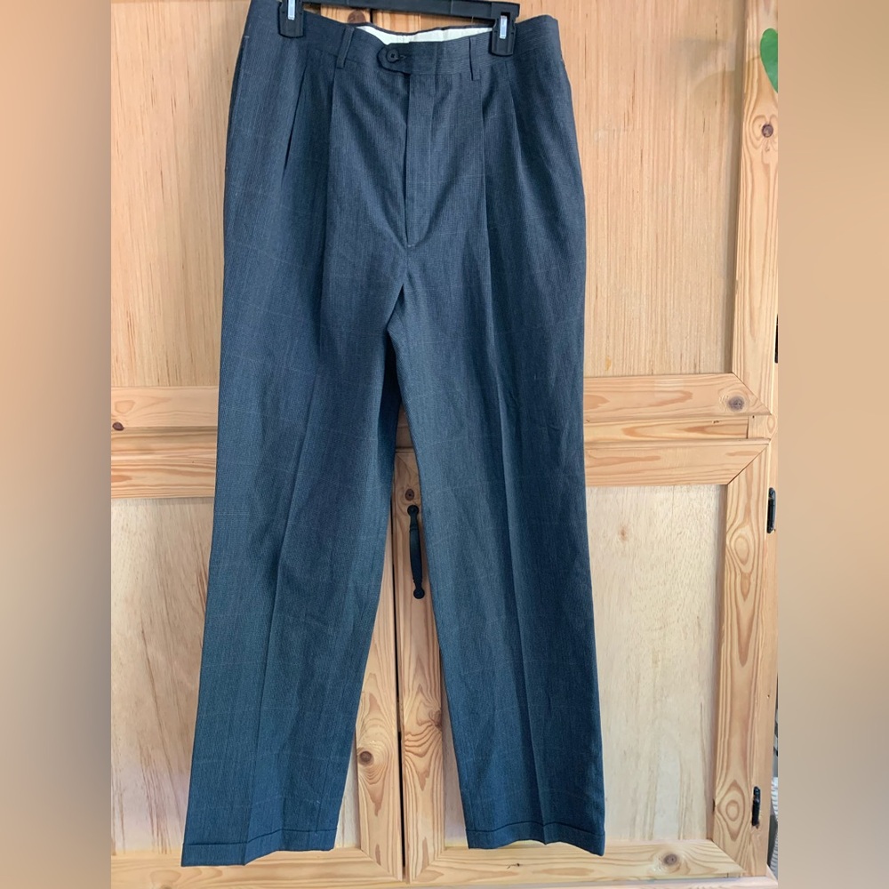 Haggar Imperial Gray Cuffed Trousers Sz 34x34